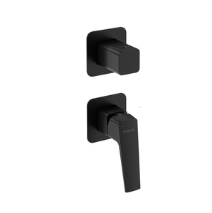 Bateria prysznicowa podtynkowa z przełącznikiem natrysku Deante Blur czarny innowacyjna wytrzymała i łatwa w czyszczeniu powłoka Nero