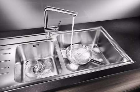 Bateria kuchenna Blanco Linus-S chromowana bateria z praktyczną wyciąganą wylewką elegancki design minimalistyczne wykończenie