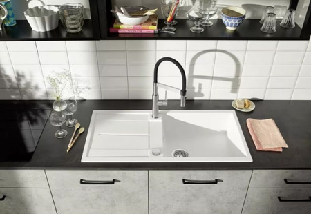 Bateria kuchenna Blanco Sonea-S Flexo stal szczotkowana klasyczna bateria kuchenna z wyciąganą wylewką i akcentami w kolorze czarnym do nowoczesnych kuchni