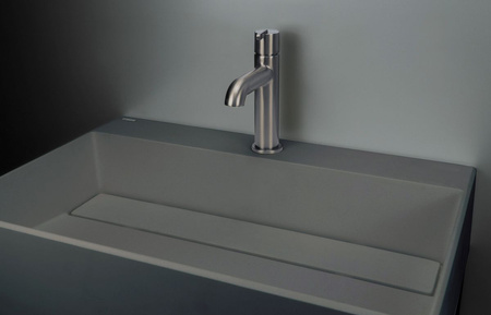 Bateria umywalkowa Deante Silia stal szczotkowana z prostokątną wylewką innowacyjna powłoka Nero ruchomy aerator typu honeycomb eleganckie matowe wykończenie