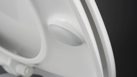 Miska WC wisząca ceramiczna Deante Boro biała miska bezkołnierzowa ułatwiająca utrzymanie czystości i higieny deska wolnoopadająca