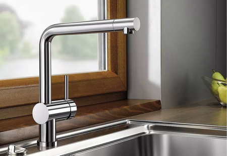 Bateria kuchenna Blanco Linus-F chromowana minimalistyczne wzornictwo elegancka bateria przystosowana do montażu przy oknie