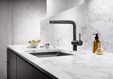 Bateria kuchenna Blanco Linus-S Silgranit-Look czarna bateria z wyciąganą wylewką elegancki design minimalistyczne wykończenie