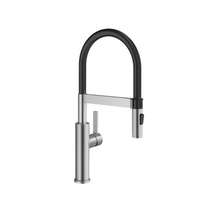 Bateria kuchenna Blanco Sonea-S Flexo stal szczotkowana klasyczna bateria kuchenna z wyciąganą wylewką i akcentami w kolorze czarnym do nowoczesnych kuchni