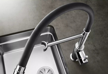 Bateria kuchenna Blanco Catris-S Flexo chromowana nowoczesna bateria do zlewu z elastyczną wyciąganą wylewką profesjonalny wygląd